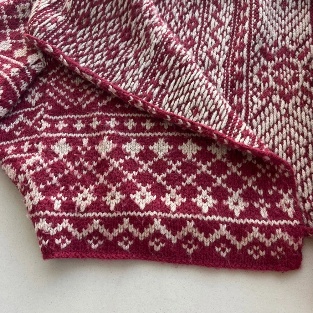 Cabi M Red White Fair Isle Wool Blend Pin Closure Knit Wrap Nordic Shrug Sweater